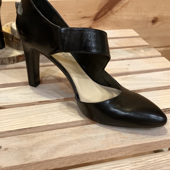 Black Franco Sarto Heels - Picture 3 of 6